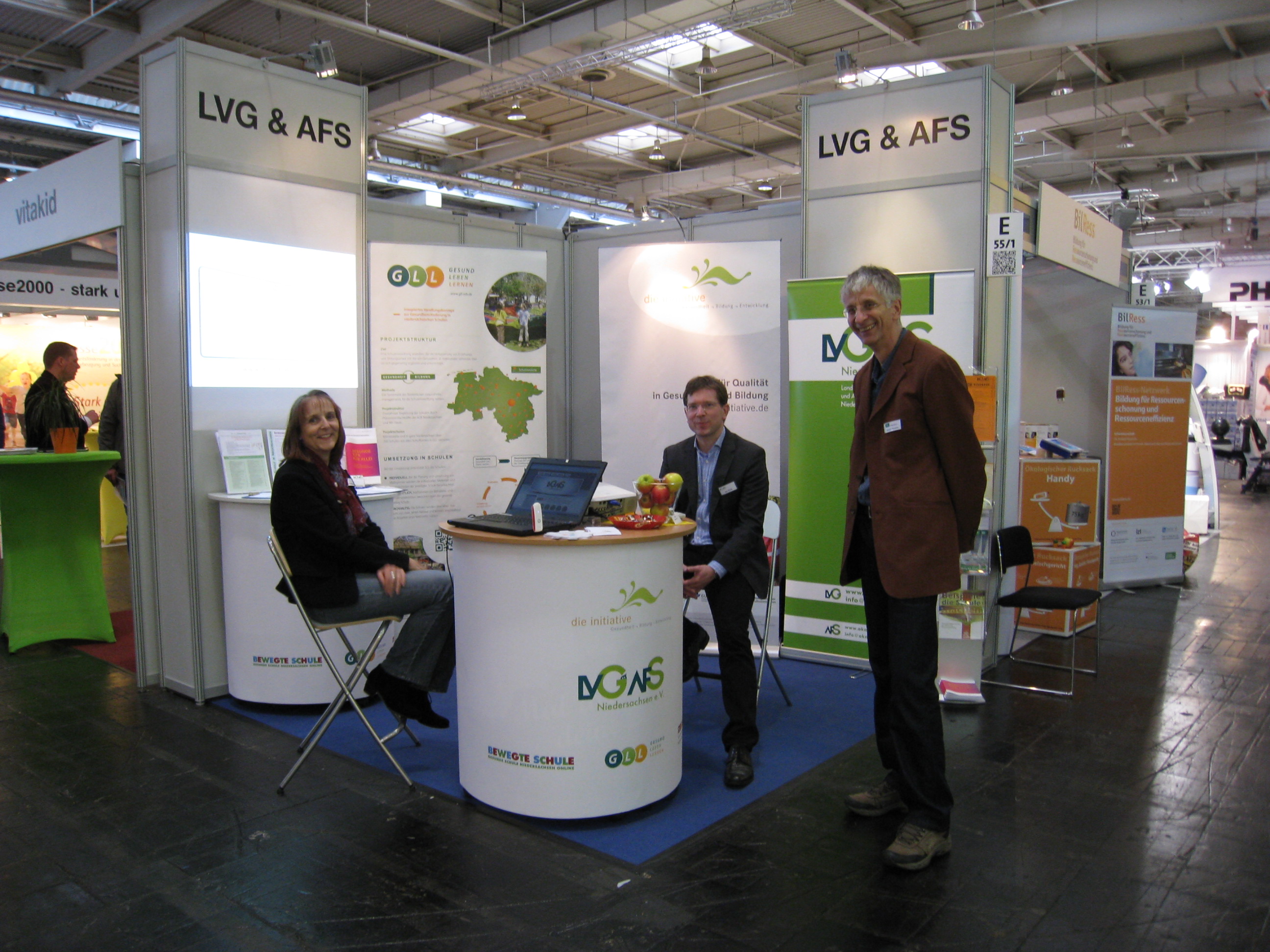 »die initiative ¬ Gesundheit ¬ Bildung ¬ Entwicklung« - Informationsstand auf der DIDACTA 2015 in Hannover