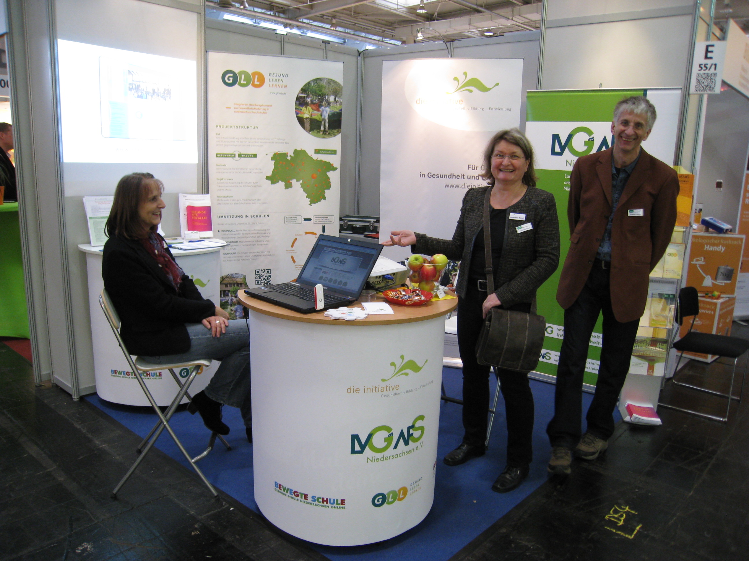 »die initiative ¬ Gesundheit ¬ Bildung ¬ Entwicklung« -Informationsstand auf der DIDACTA 2015 in Hannover